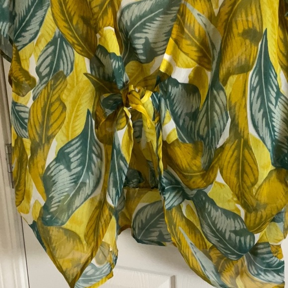 Free Press Woman’s Yellow and Green Leaf Print Kimono - Picture 12 of 13